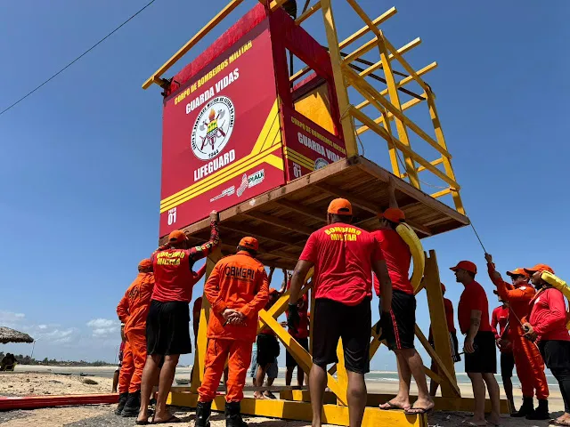 Primeiro posto de guarda-vidas é instalado na praia da Pedra do Sal; serão instalados, ao todo, 12 postos