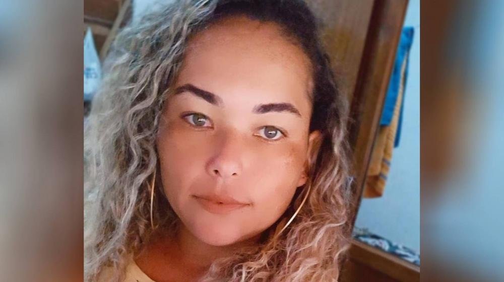 No Piauí, mulher morre após vestido prender em corrente de moto e causar acidente